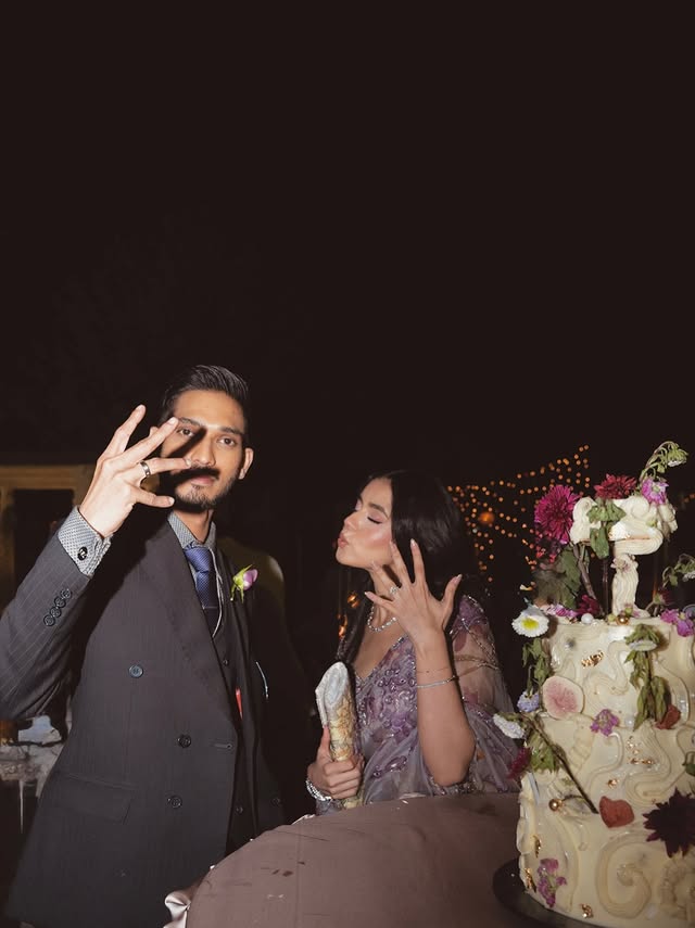 talha anjum singer wife